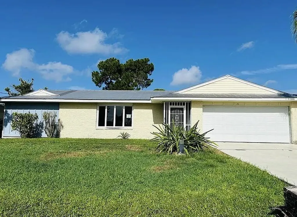 2486 SE Wishbone Road Port St Lucie FL 34952