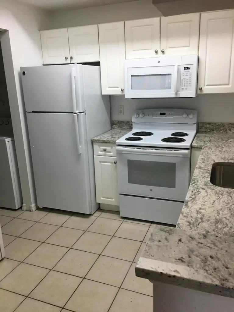 2801 Sarento Place Palm Beach Gardens FL 33410