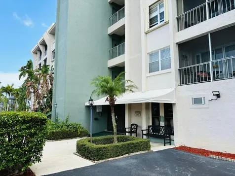 505 Spencer Drive NW West Palm Beach FL 33409