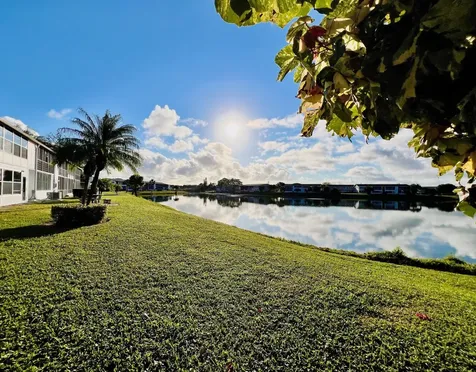 171 Chatham I West Palm Beach FL 33417