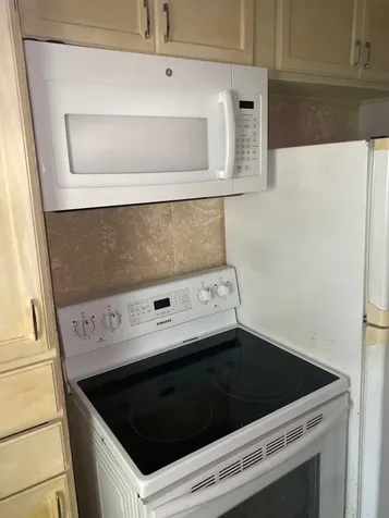 1150 E Sample Road Pompano Beach FL 33064