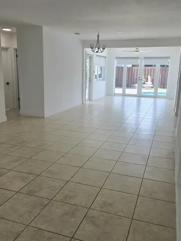 806 N 31st Court Hollywood FL 33021