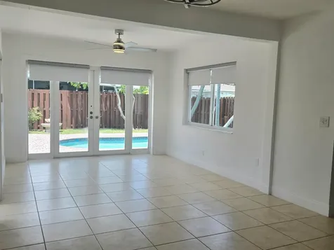 806 N 31st Court Hollywood FL 33021