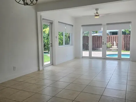 806 N 31st Court Hollywood FL 33021
