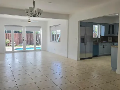 806 N 31st Court Hollywood FL 33021