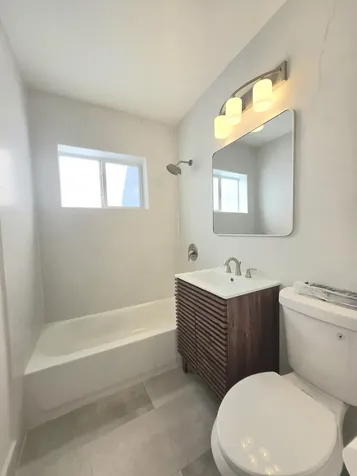806 N 31st Court Hollywood FL 33021