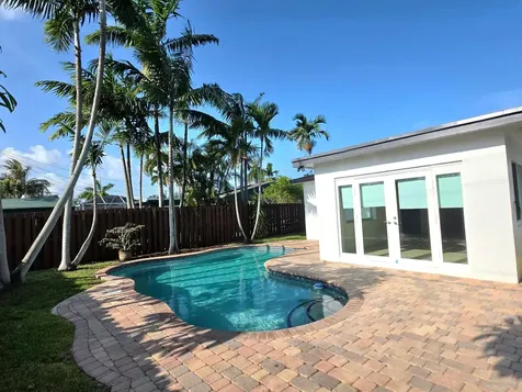 806 N 31st Court Hollywood FL 33021
