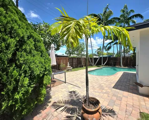 806 N 31st Court Hollywood FL 33021
