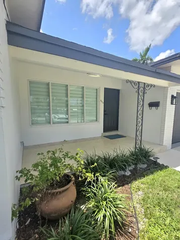 806 N 31st Court Hollywood FL 33021