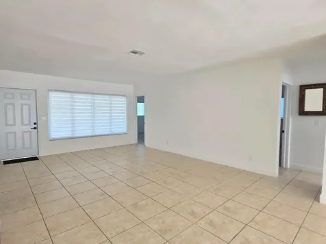 806 N 31st Court Hollywood FL 33021