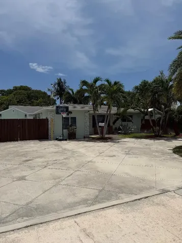 819 6th Street Lake Park FL 33403