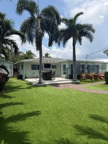 819 6th Street Lake Park FL 33403