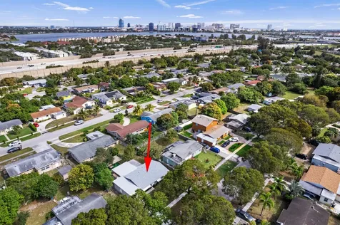 336 S Chillingworth Drive West Palm Beach FL 33409