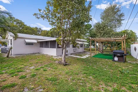 336 S Chillingworth Drive West Palm Beach FL 33409