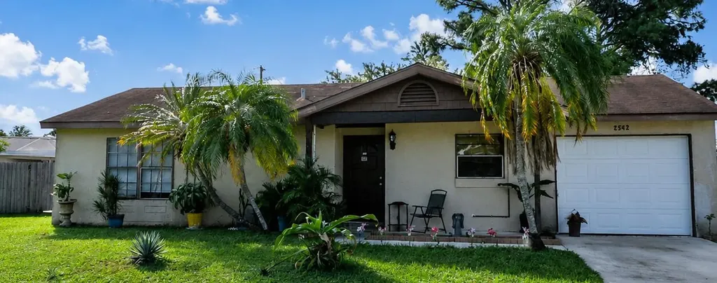 2522 SE Mariposa Avenue Port St Lucie FL 34952