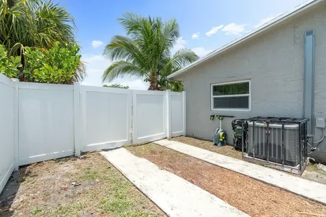 3440 NE 10th Terrace Pompano Beach FL 33064