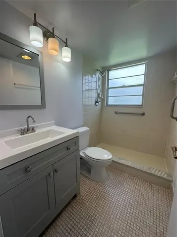 103 Fanshaw C Boca Raton FL 33434