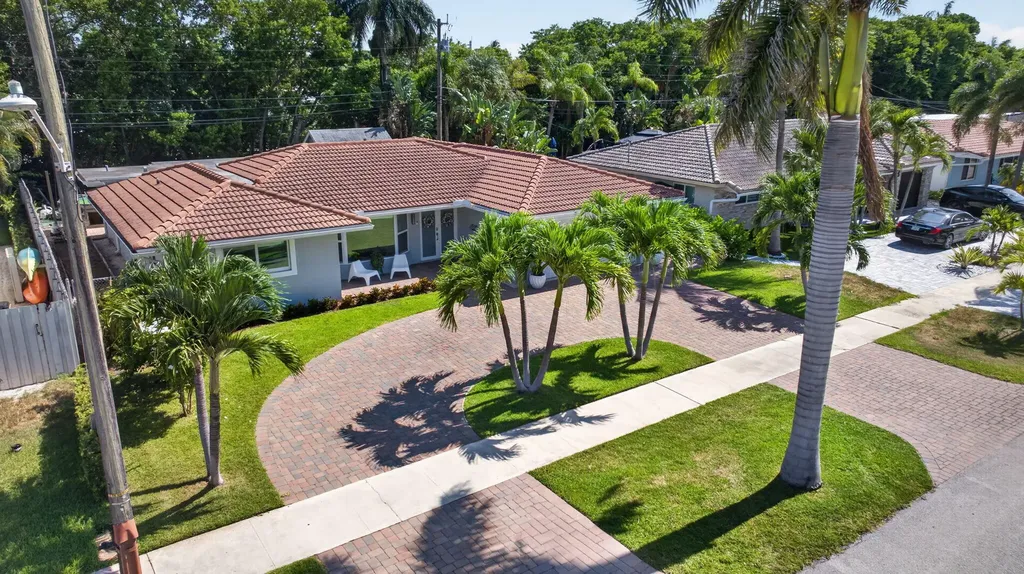 1270 SE 14th Court Deerfield Beach FL 33441