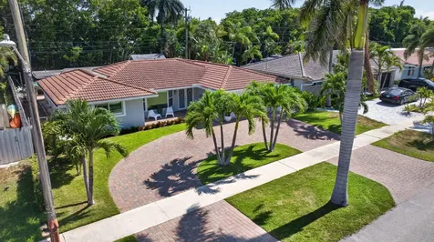 1270 SE 14th Court Deerfield Beach FL 33441