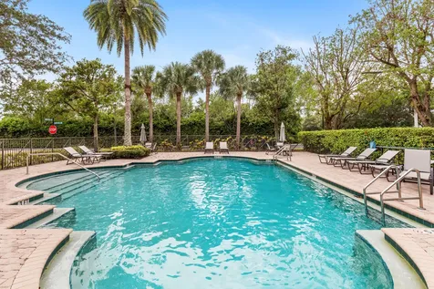 138 E Astor Circle Delray Beach FL 33484