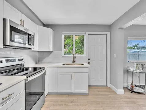 5365 N Andrews Avenue Oakland Park FL 33309