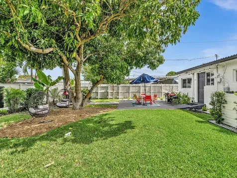 5365 N Andrews Avenue Oakland Park FL 33309