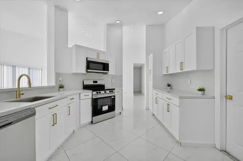 3090 Thames Way Miramar FL 33025