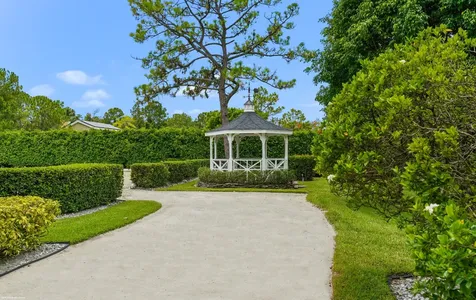 2740 Buck Ridge Trail Loxahatchee FL 33470