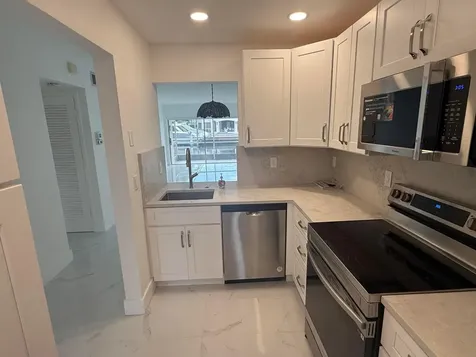 460 Paradise Isle Boulevard Hallandale Beach FL 33009