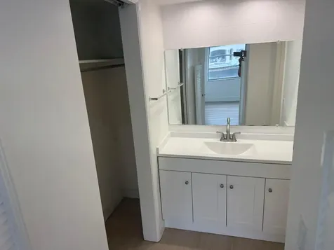 460 Paradise Isle Boulevard Hallandale Beach FL 33009