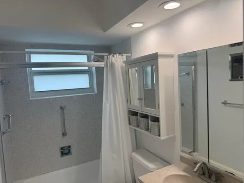 460 Paradise Isle Boulevard Hallandale Beach FL 33009
