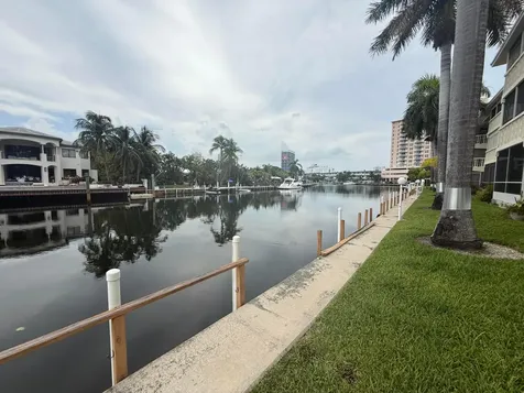 460 Paradise Isle Boulevard Hallandale Beach FL 33009