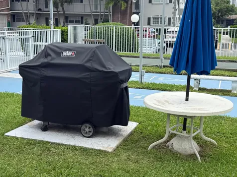 460 Paradise Isle Boulevard Hallandale Beach FL 33009