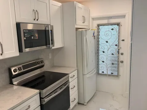 460 Paradise Isle Boulevard Hallandale Beach FL 33009