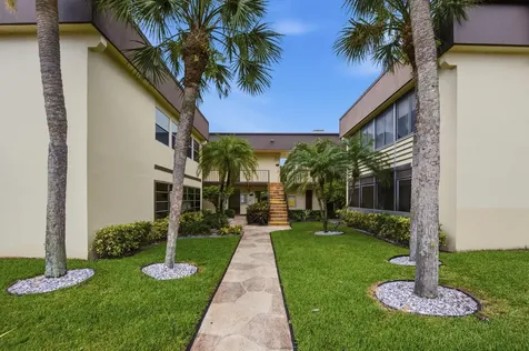 226 Capri E Delray Beach FL 33484