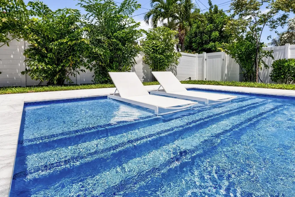 3933 Washington Street Hollywood FL 33021