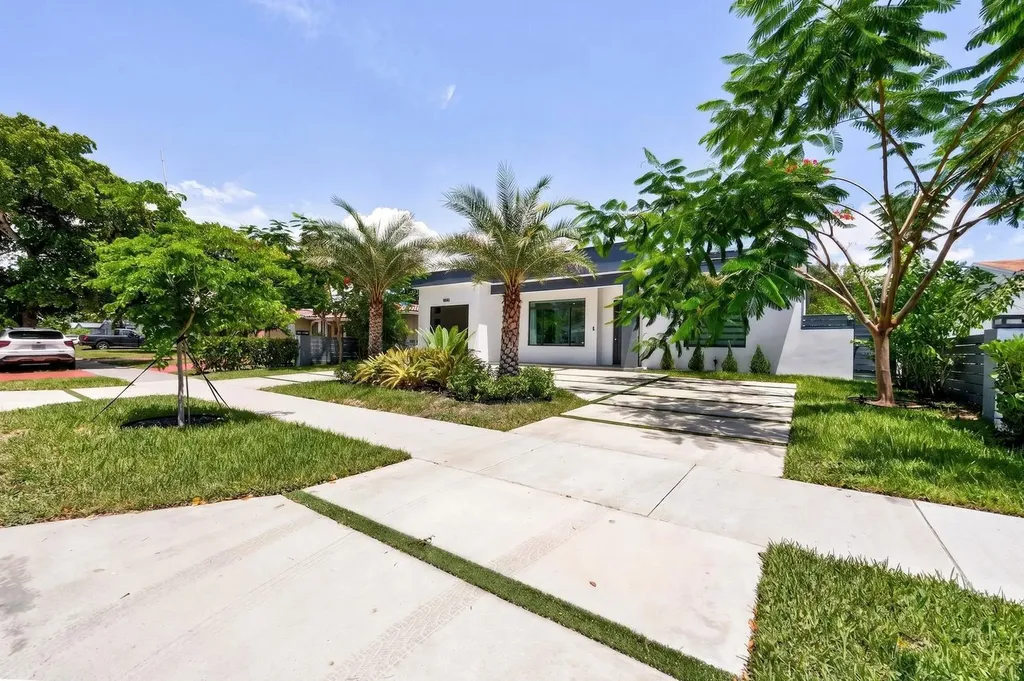 3933 Washington Street Hollywood FL 33021