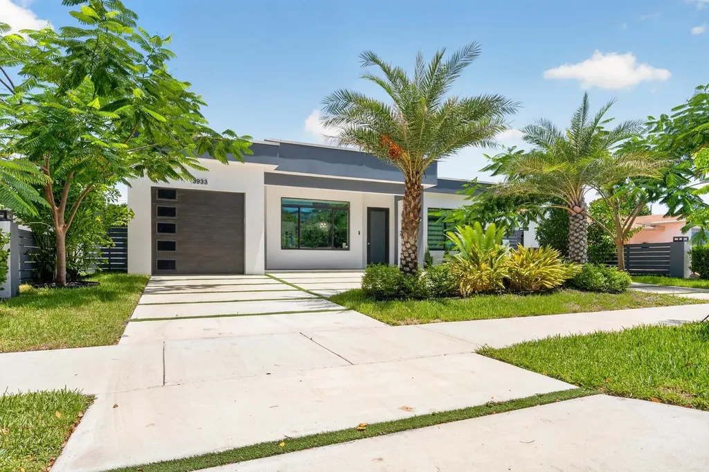 3933 Washington Street Hollywood FL 33021