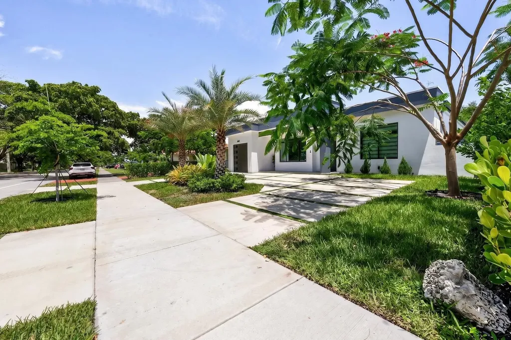 3933 Washington Street Hollywood FL 33021