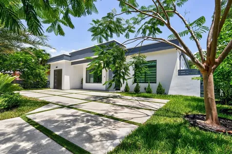 3933 Washington Street Hollywood FL 33021
