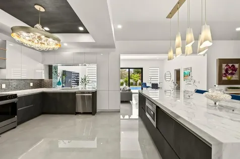 3933 Washington Street Hollywood FL 33021