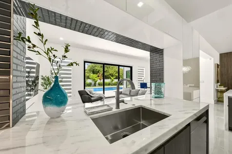 3933 Washington Street Hollywood FL 33021
