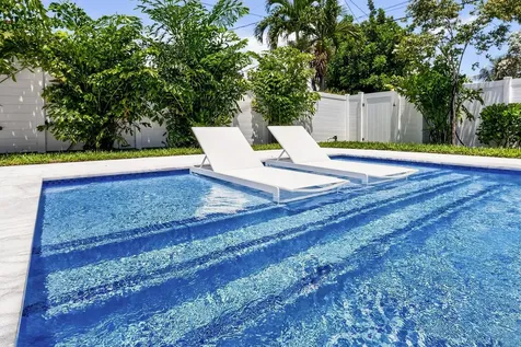 3933 Washington Street Hollywood FL 33021