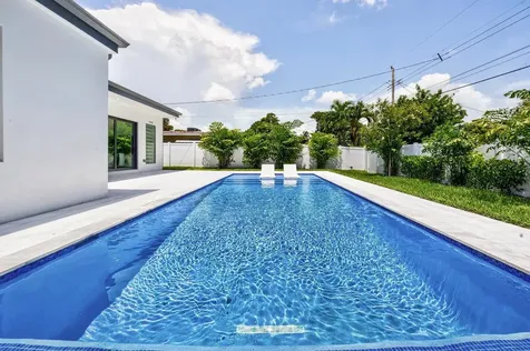 3933 Washington Street Hollywood FL 33021