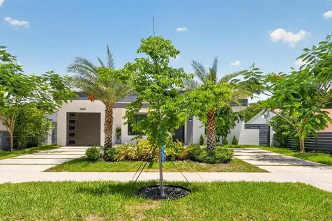 3933 Washington Street Hollywood FL 33021