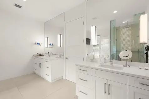 2517 NE 13th Street Fort Lauderdale FL 33304