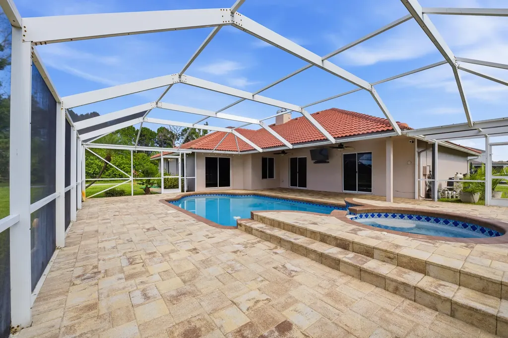 5476 NW Boydga Avenue Port St Lucie FL 34986