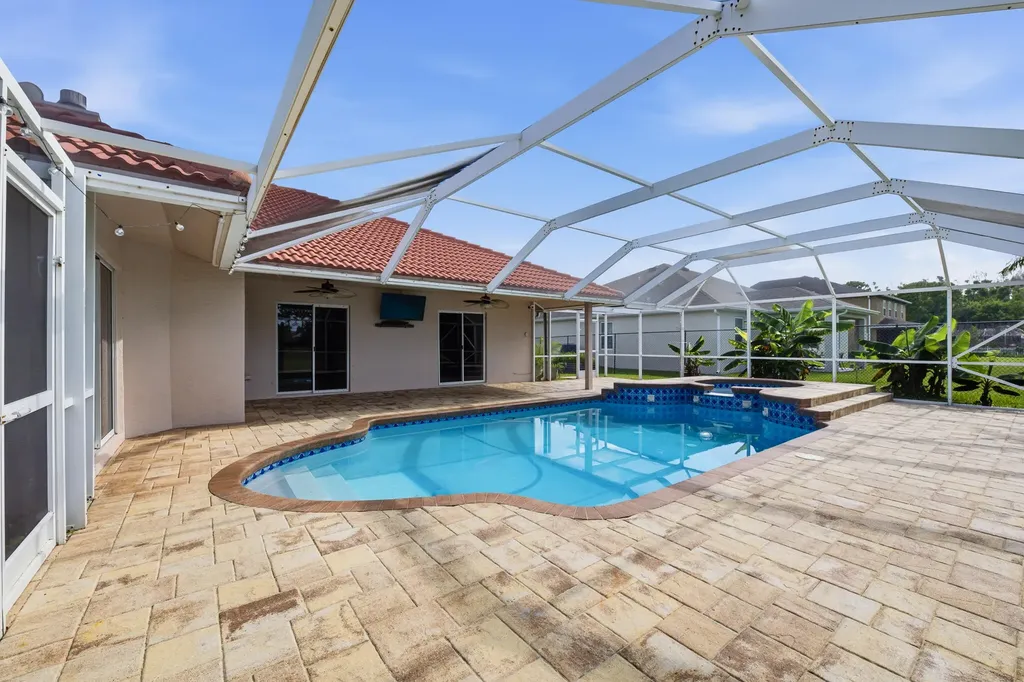 5476 NW Boydga Avenue Port St Lucie FL 34986
