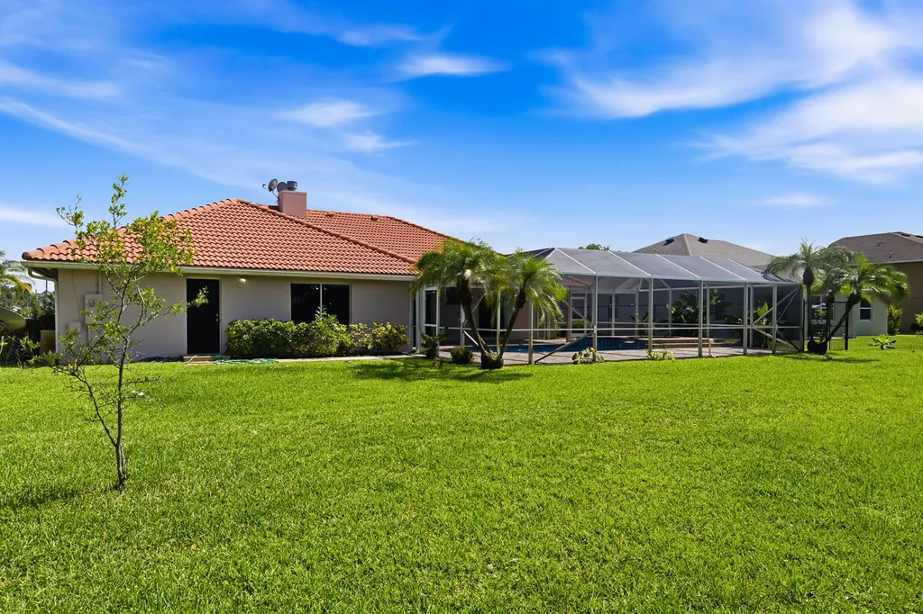 5476 NW Boydga Avenue Port St Lucie FL 34986