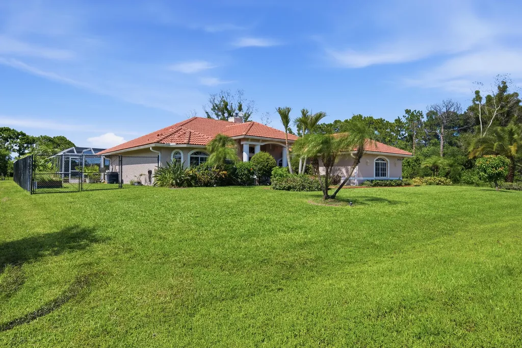 5476 NW Boydga Avenue Port St Lucie FL 34986